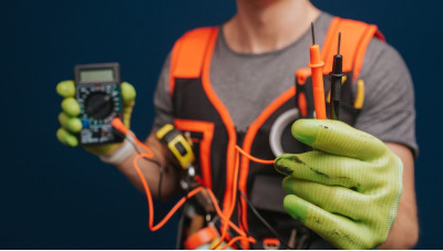 Ваш щит від струму: Одяг, що захищає від ураження електричним струмом