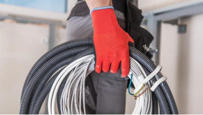 Майстерність в прокладанні кабелю: Основні вироби для вашого проекту