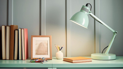 Як вибрати настільну лампу: безпека зору та оптимальне розташування