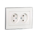 Розетка двойная без заземления со вставкой RAIN белый хром ПБТ 703-0225-128В