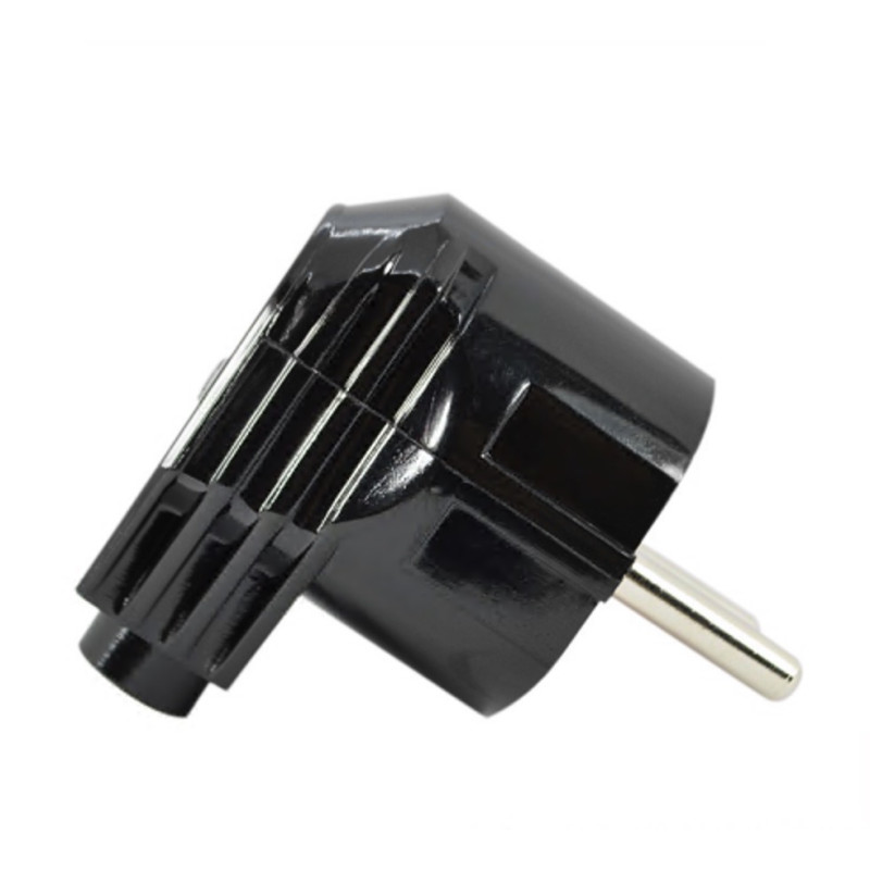 Вилка угловая LUXEL 1105 с заземлением черная