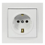 Розетка одинарная с/з NILSON Thor белая 27111017