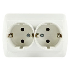 Розетка накладная двойная с/з LEZARD Demet белая IP20 711-0200-127