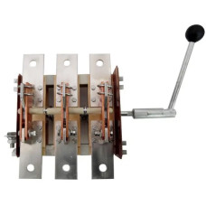 Рубильник СЕ19-43-311500 1600А правый смещенный.