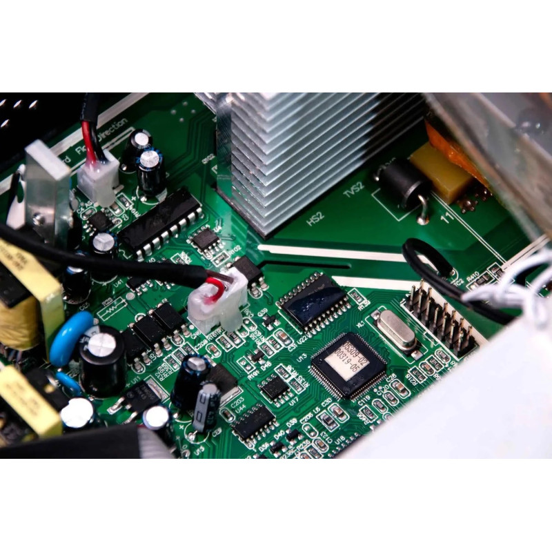 Гибридный инвертор Must PV18-1012VPM, 12 В, 1000 Вт (бесперебойник, UPS, ИБП)