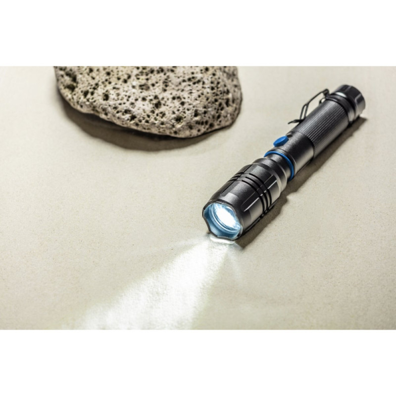 Светодиодный фонарик со встроенным аккумулятором 2000mAh 8W 800lm 6400K IP20 черный GTV LT-LA8WT2-60