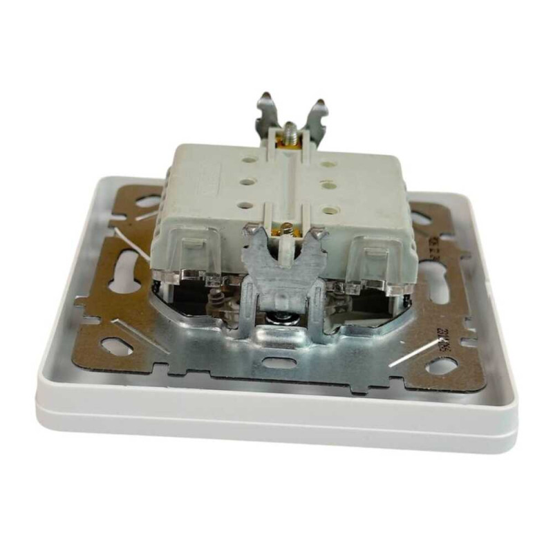 Выключатель Nilson Selene белый 3кл (23111066)