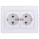 Розетка двойная с/з LEZARD Rain белая 703-0202-127B 