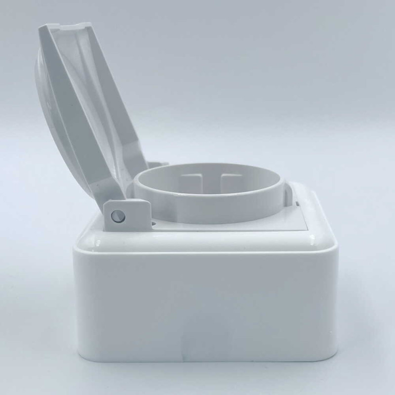 Розетка Nilson Unique белая 1-я с заземлением с крышкой ( 28111018 )