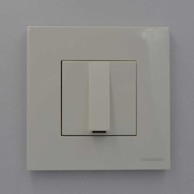 Розетка Zenit белая 1-я каб. выход ( 2CLA220700N1101 )