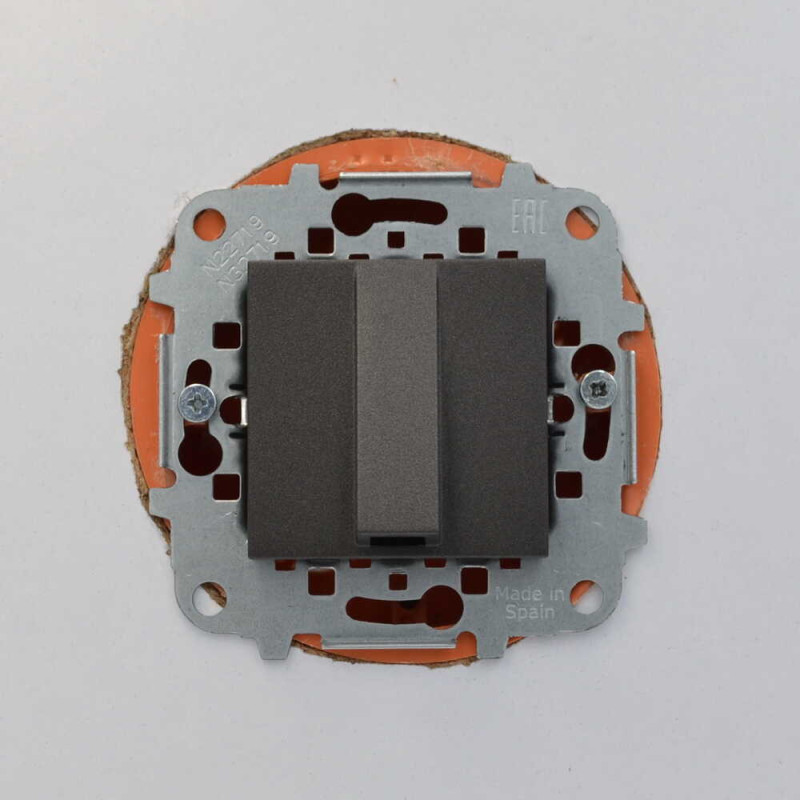 Розетка Zenit антрацит 1-на каб. выход ( 2CLA220700N1801 )