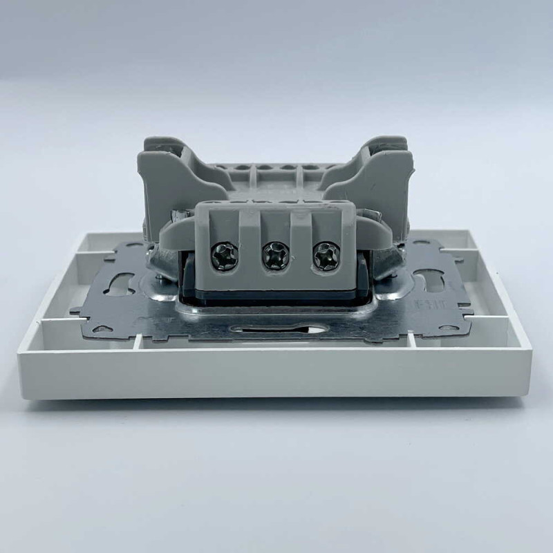 Вимикач EL-BI VEGA білий мат 3-кл ( 510-016200-254 )