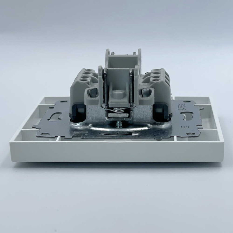 Вимикач EL-BI VEGA білий мат 3-кл ( 510-016200-254 )