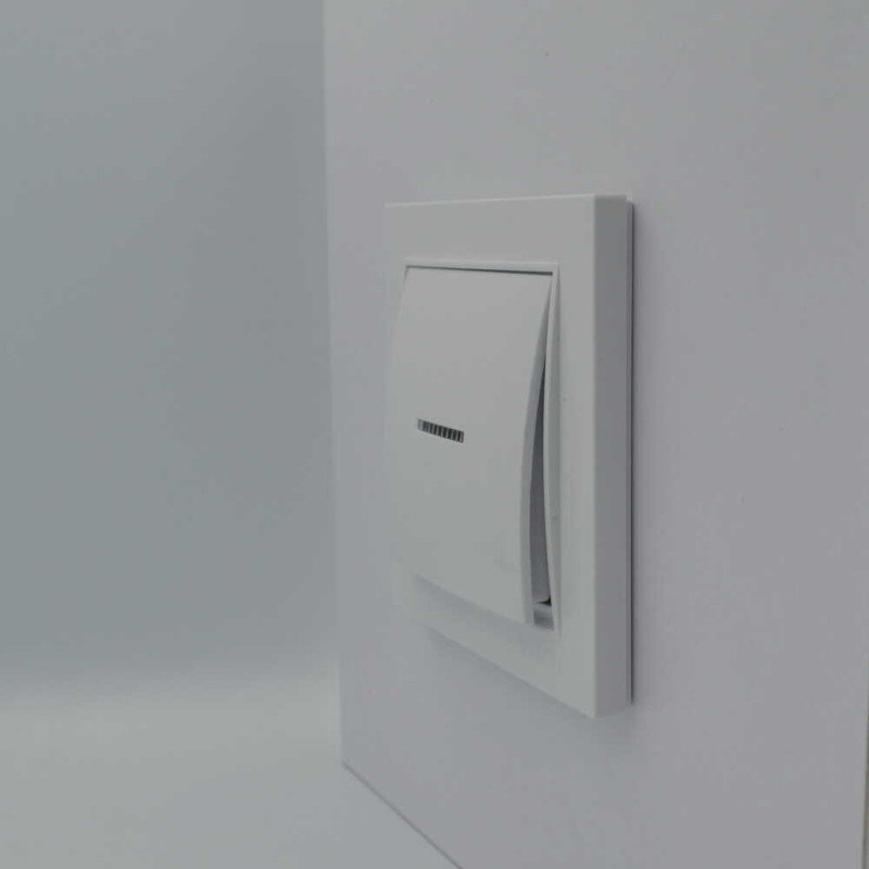 Выключатель одноклавишный с подсветкой NILSON Thor белый 27111002