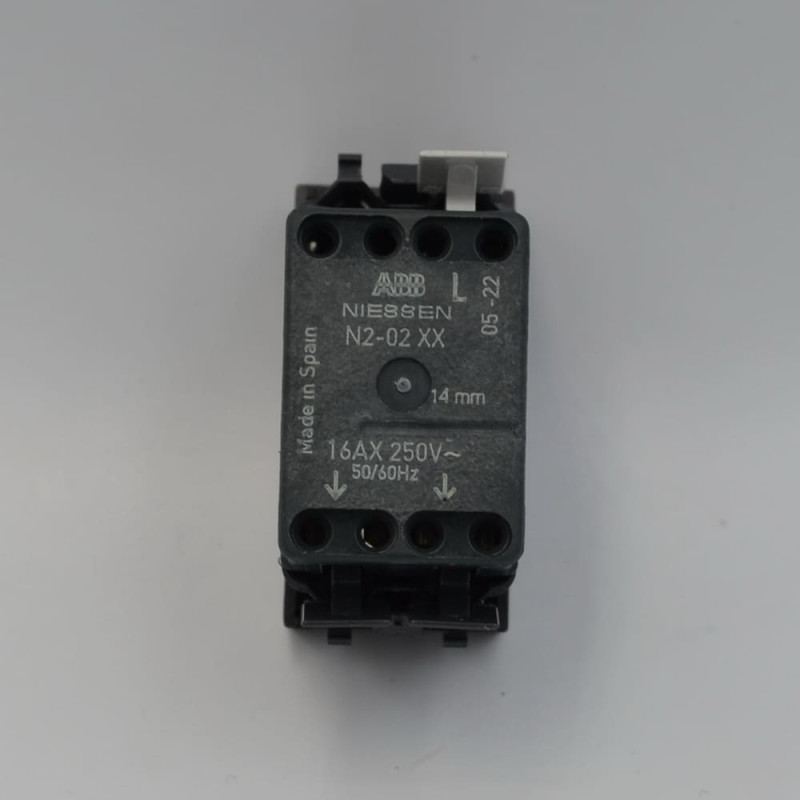 Выключатель Zenit белый 1-й мод. проходной ( 2CLA210200N1101 )