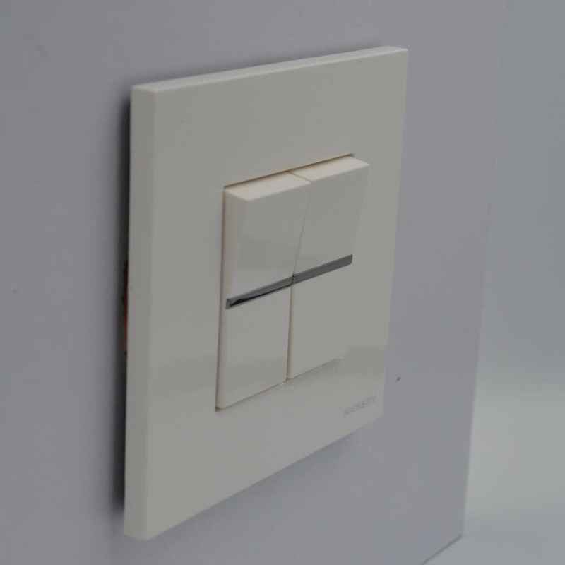 Выключатель Zenit белый 1-й мод. проходной ( 2CLA210200N1101 )