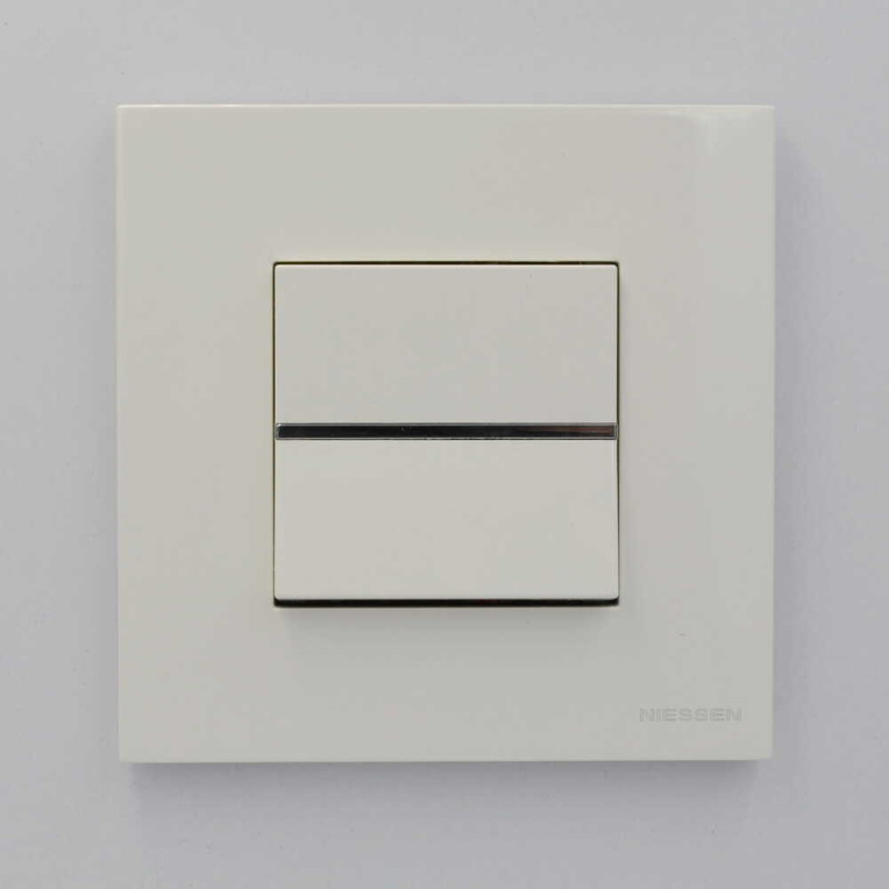 Выключатель Zenit белый 1-й промежуточный (2CLA221000N1101)