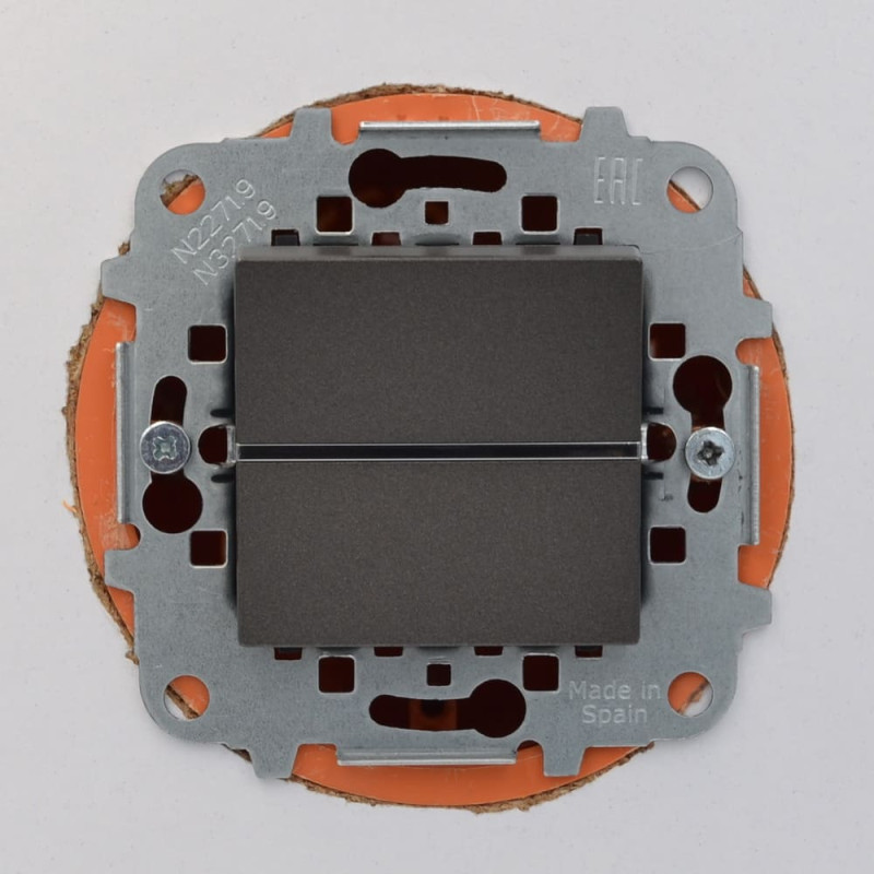 Выключатель Zenit антрацит 1-й проходной ( 2CLA220200N1801 )