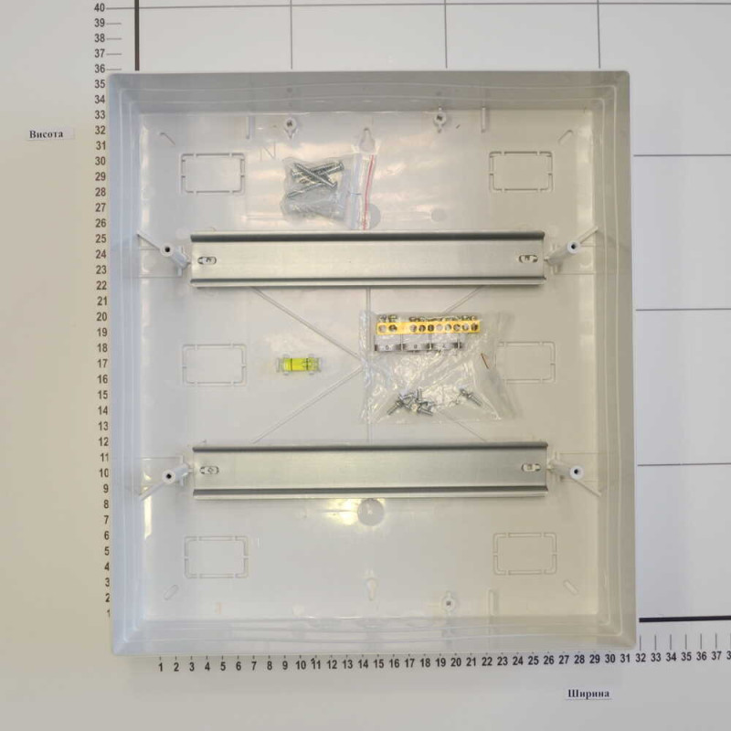 Бокс пластиковый VIOLUX на 24 модуля внешний ( 900112 )
