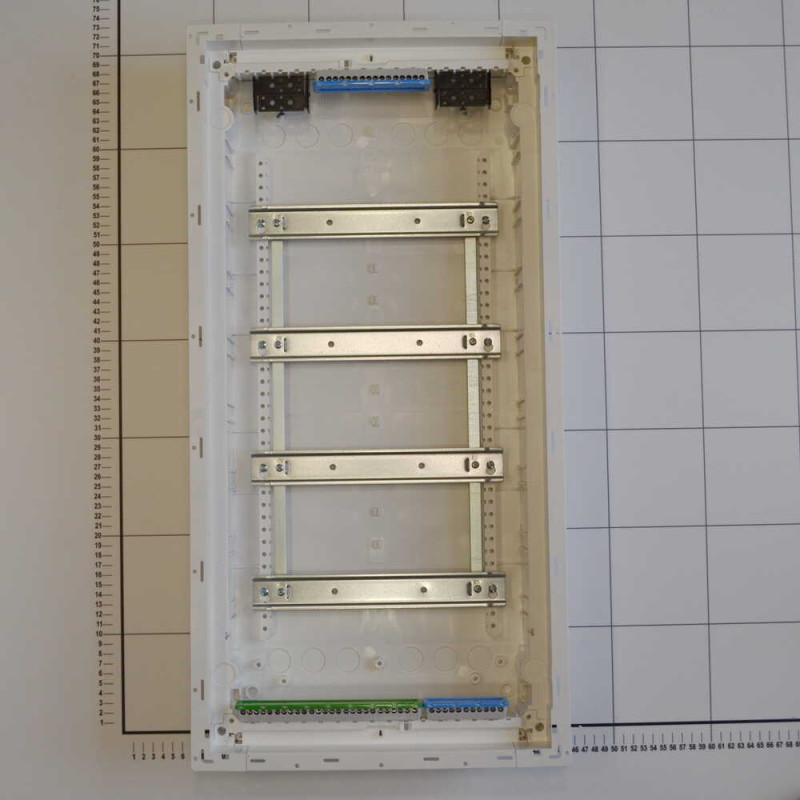 Бокс пластиковый AББ UK648E3 на 48 модулей внутренний с клеммами ( 2CPX077843R9999 )