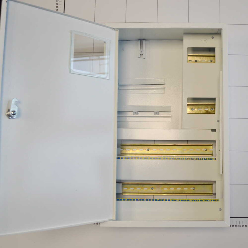 Щит распределительный навесной NOVA ШМР 3Ф-36-Н