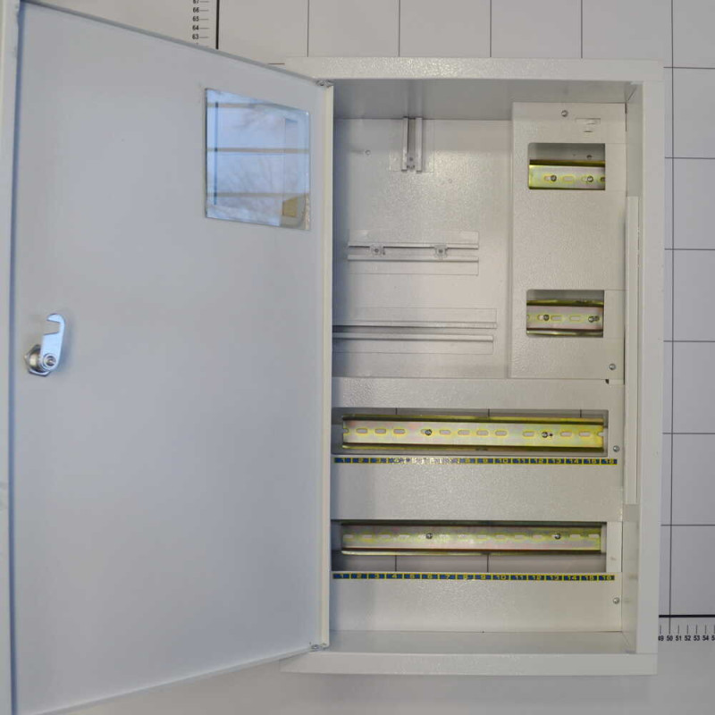 Щит распределительный встроенный NOVA ШМР 3Ф-36-В