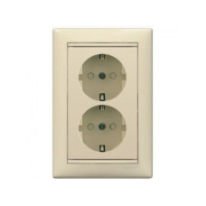Розетка двойная с заземлением с заслонкой слоновая кость Valena Legrand (774371)