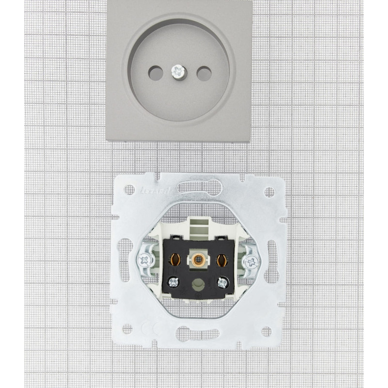 Розетка одинарная б/з LEZARD Vesna серая 742-3588-121В