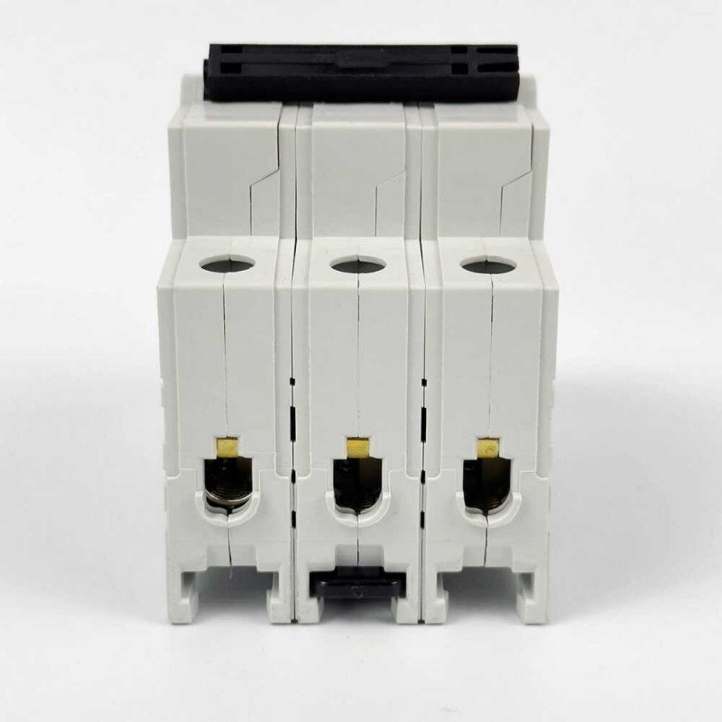 Автоматичний вимикач ABB BMS413-C06 3p 6A тип C серія Basic 2CDS643041R0064