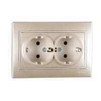 Розетка двойная с заземлением MIRA жемчужно-белый перламутр со вставкой 701-3030-127