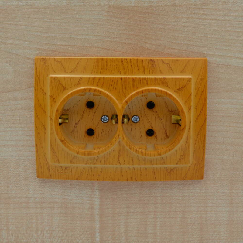 Розетка двойная с/з NILSON Touran дуб 24251025