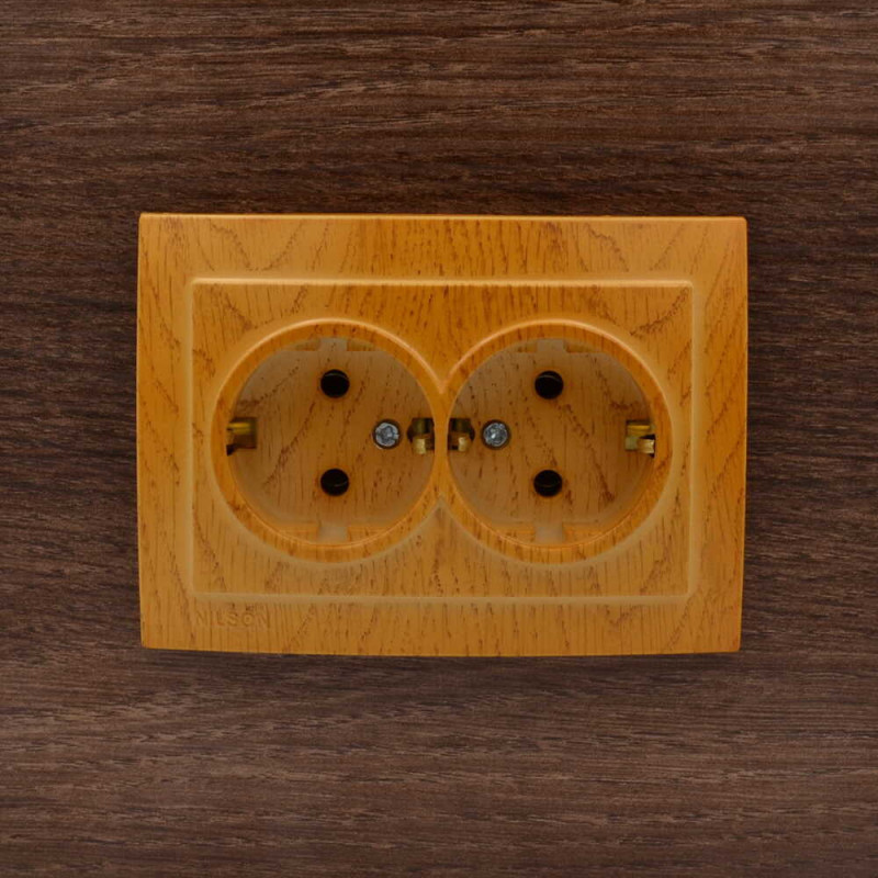 Розетка двойная с/з NILSON Touran дуб 24251025