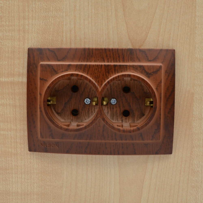 Розетка двомісна з/з NILSON Touran горіх 24271025