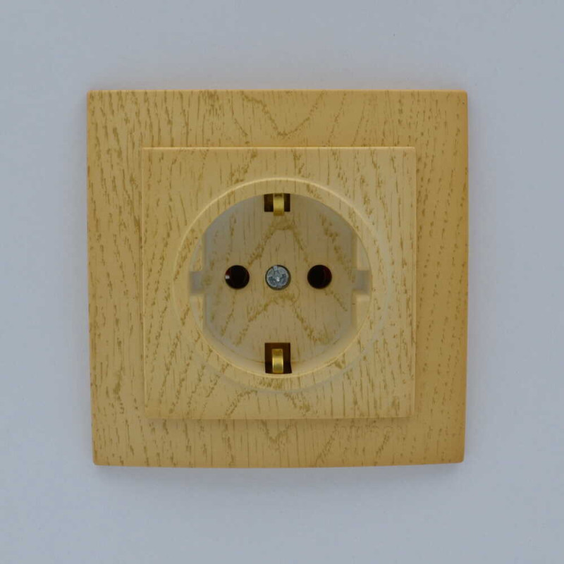 Розетка одинарна з/з NILSON Touran клен 24281017