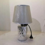 Настольная лампа Valeso с глянцевой поверхностью под одну лампу Е14 серебристая IP20 V 4038BS