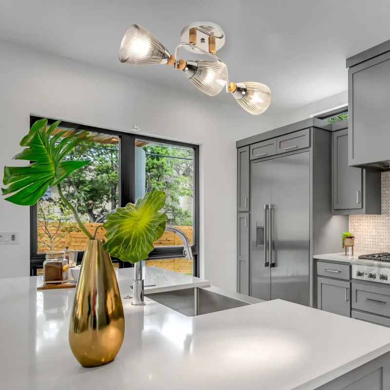 Потолочная люстра Sirius на три рельефных плафона под лампу Е27 хром IP20 Л 8084/3А