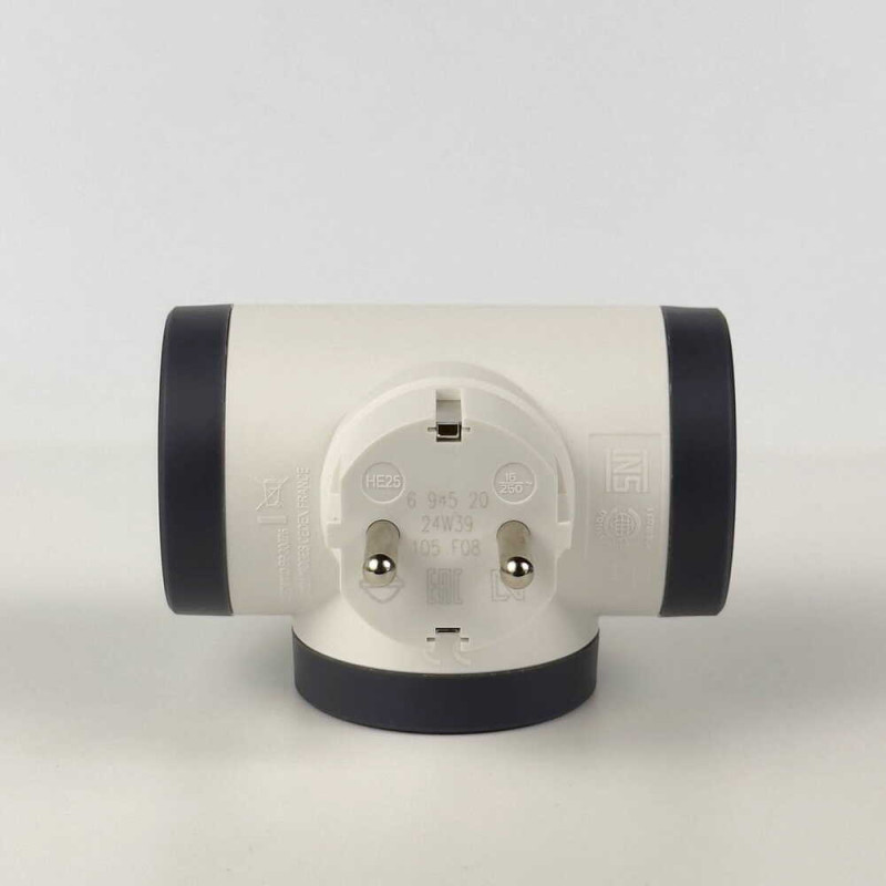 Тройник Legrand 3 гнезда с заземлением Premium ( 694520 )