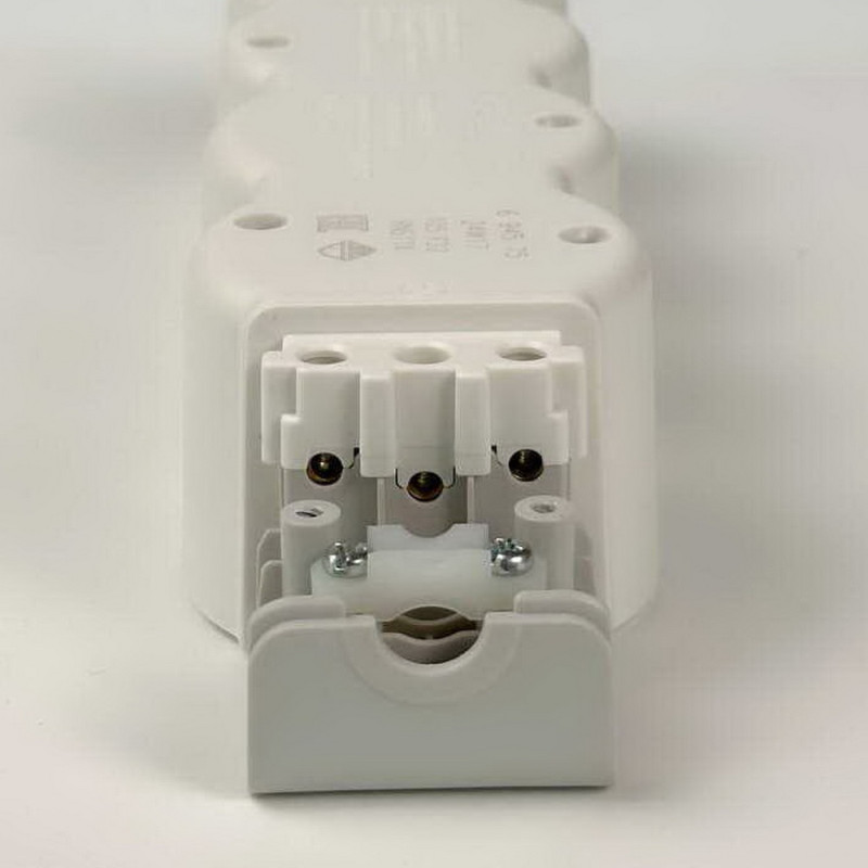 Колодка Legrand 3-я с заземлением Стандарт Новая ( 694573 )