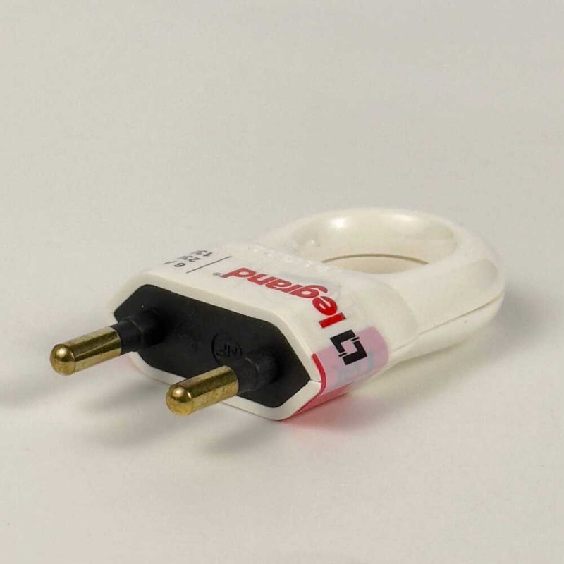 Вилка Legrand без заземлення 6A біла з кільцем ( 050162 )