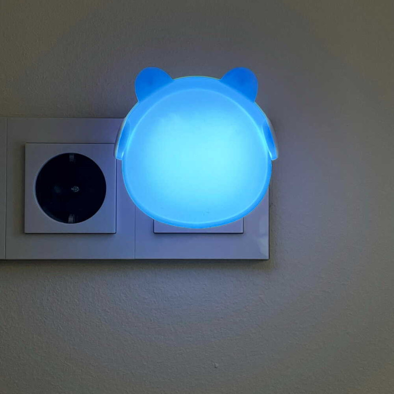 Ночник LED SONIC 0,6W голубой с сумеречным сенсором VIOLUX 310304