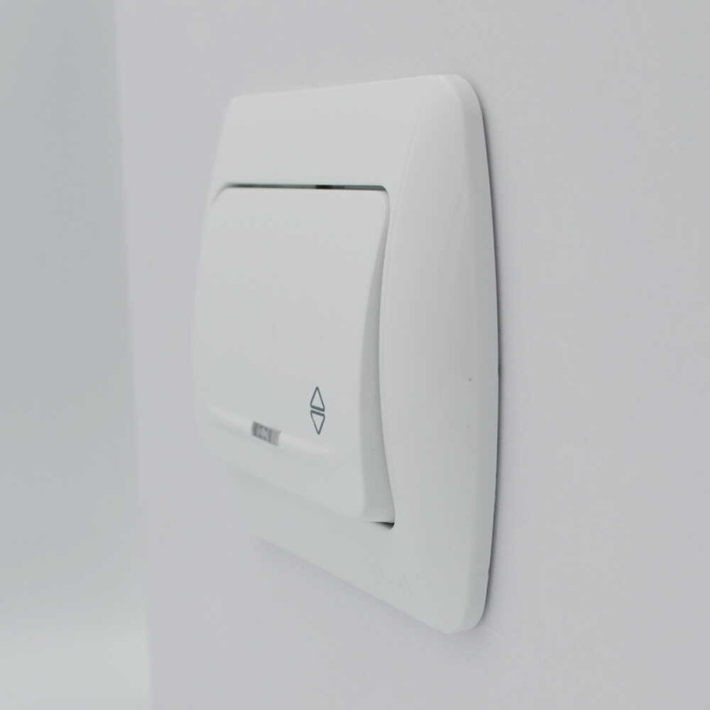 Выключатель проходной одноклавишный с подсветкой EL-BI Zirve белый (501-010201-210)