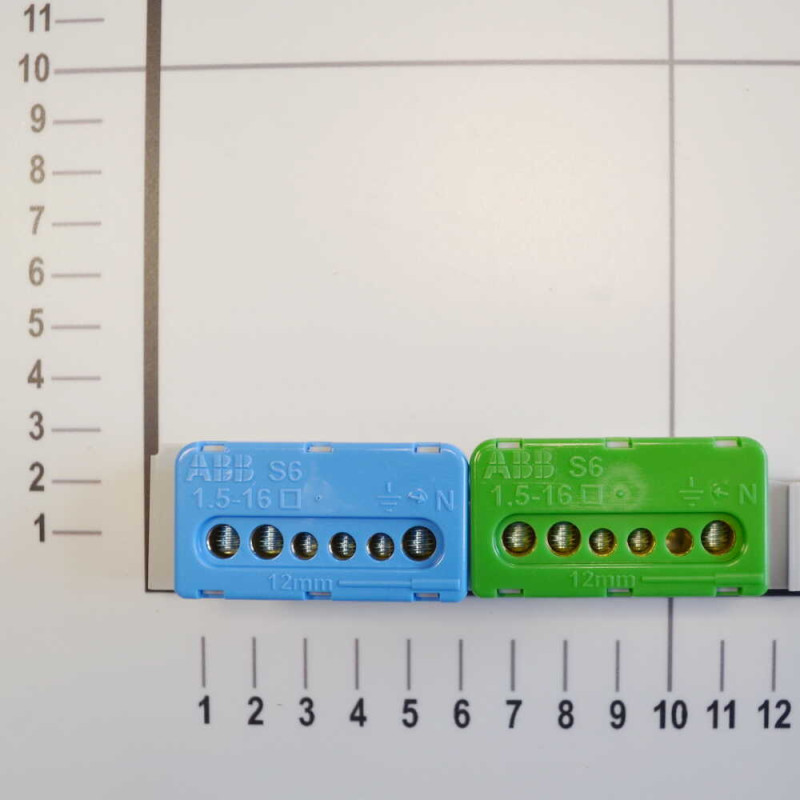 Бокс пластиковый АББ Mistral на 12 модулей наружный ( 1SPE007717F0421 )