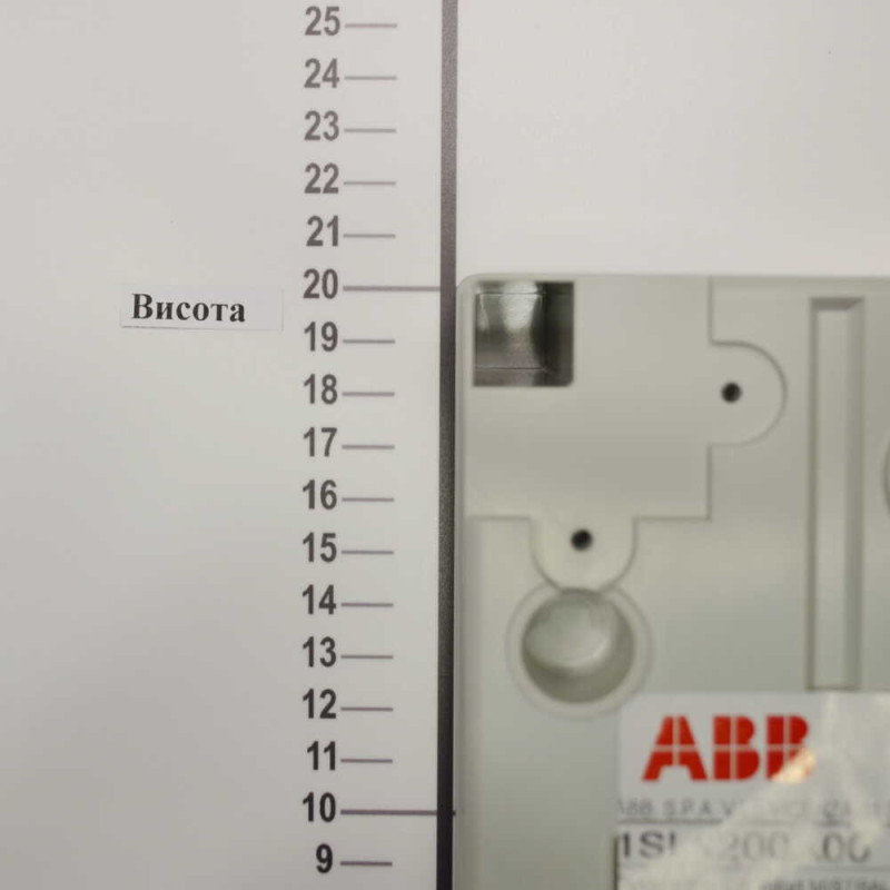 Бокс пластиковый АББ Mistral на 4 модуля наружный IP65 ( 1SL1200A00 )