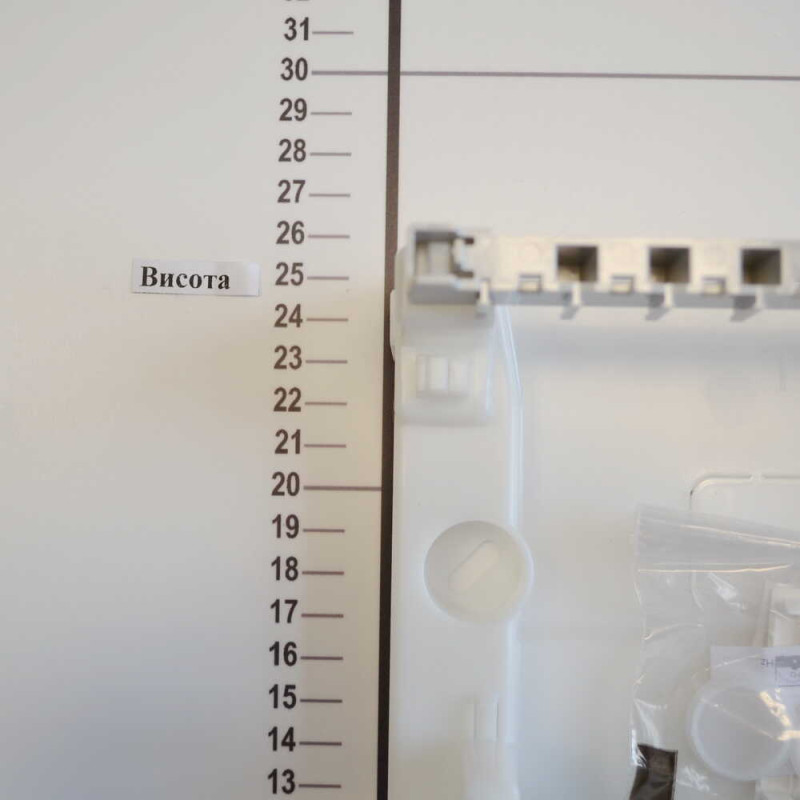 Бокс пластиковый АББ Mistral на 8 модулей внешний ( 1SPE007717F0321 )