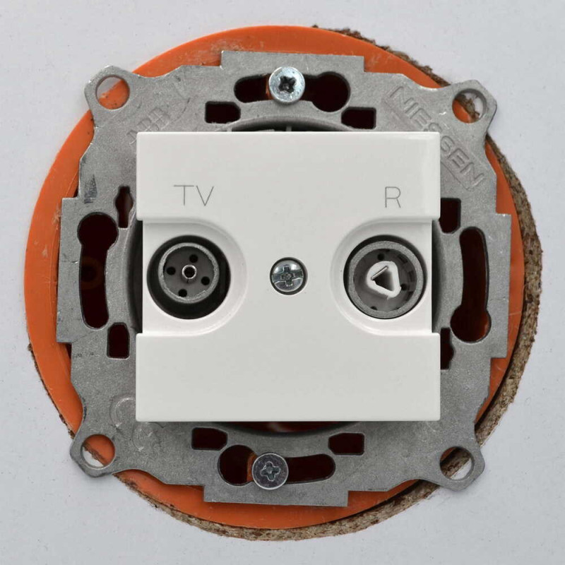 Центральная плата Zenit TV+R белая (2CLA225080N1101)