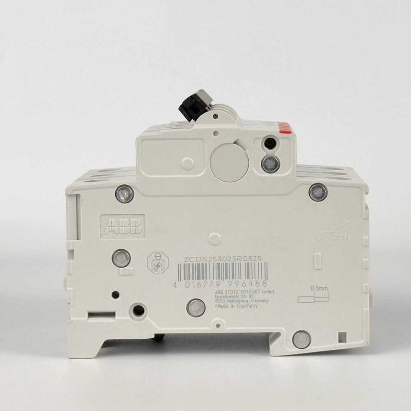 Автоматичний вимикач ABB 6кА SZ203-B32 ( 2CDS253025R0325 )