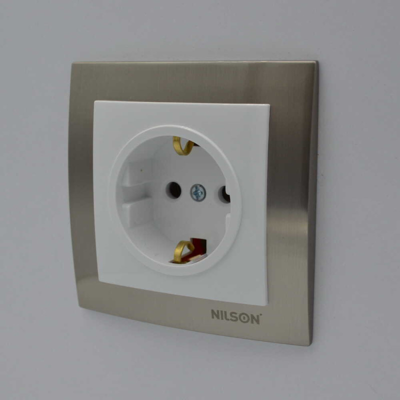 Розетка Nilson Touran белая 1-ная с/с без рамки 24110417