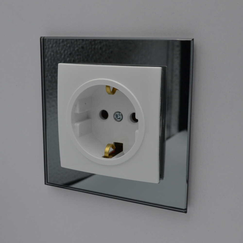 Розетка Nilson Touran белая 1-ная с/с без рамки 24110417