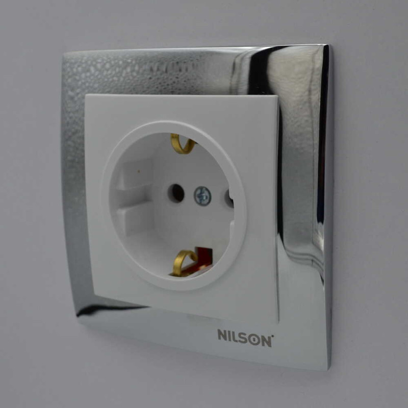 Розетка Nilson Touran белая 1-ная с/с без рамки 24110417