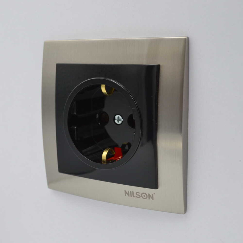 Розетка одинарна з/з NILSON Touran чорна 24221017